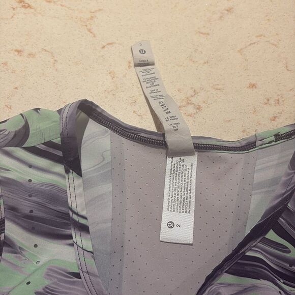 Lululemon Swift ventilated running tank SZ 2 - Picture 7 of 12